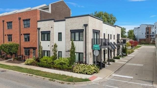 105 N Laurel St #C - Photo 2 of 50