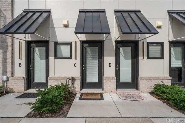 105 N Laurel St #C - Photo 4 of 50