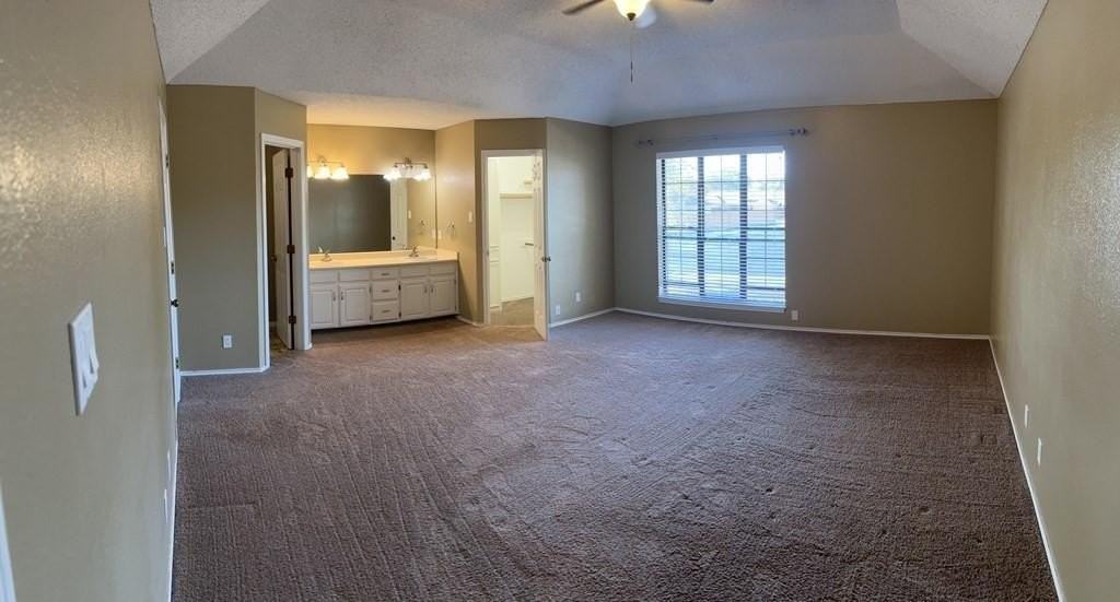 3402 Valleyview Blvd - Photo 6 of 13
