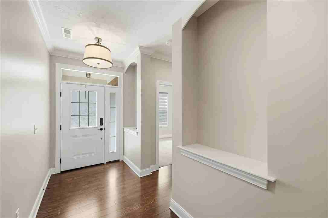 2716 E Millstone Dr - Photo 4 of 29
