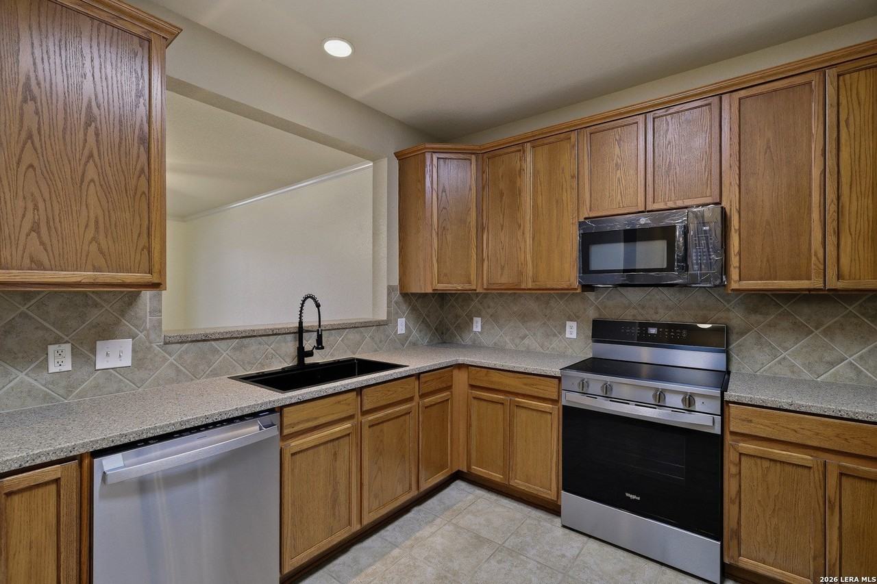 2535 Grayson Way - Photo 6 of 25