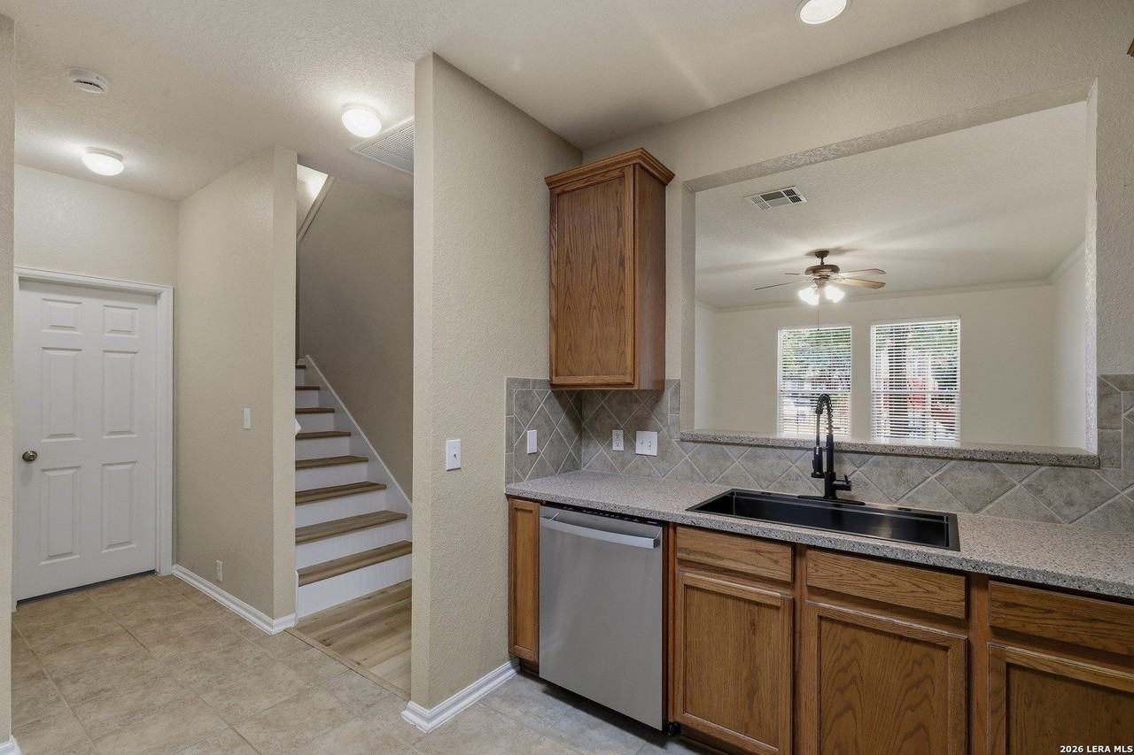 2535 Grayson Way - Photo 7 of 25
