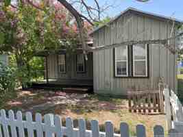 featured image of 213 W Schulz St