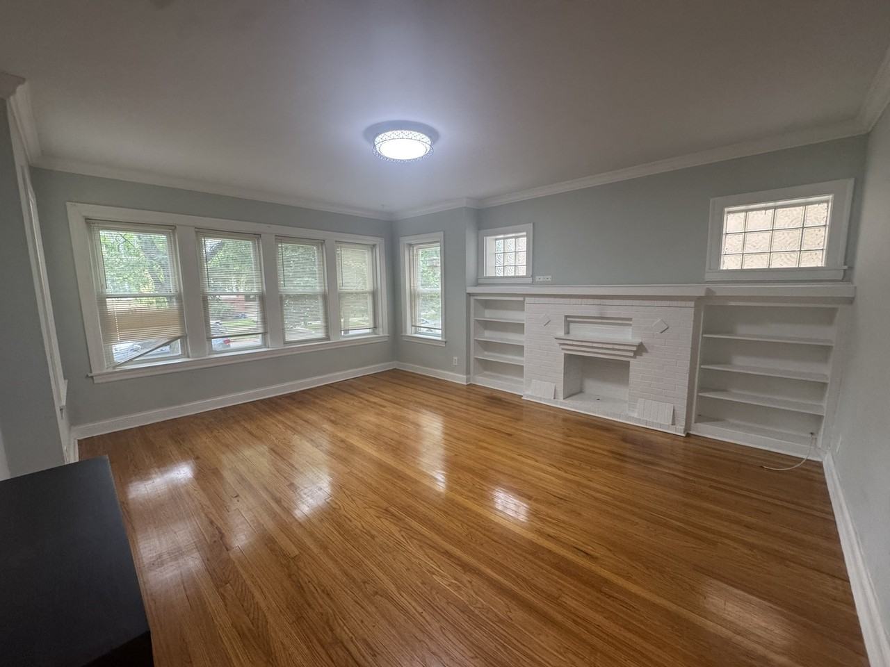 5405 N Sawyer Ave ##1 - Photo 2 of 12