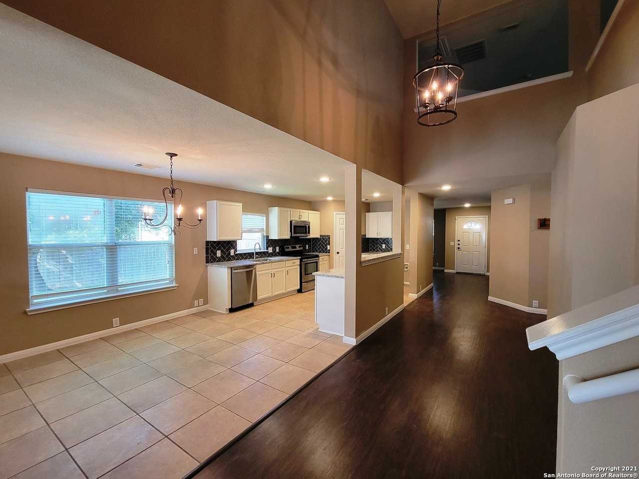 1600 Shady Brk - Photo 4 of 34