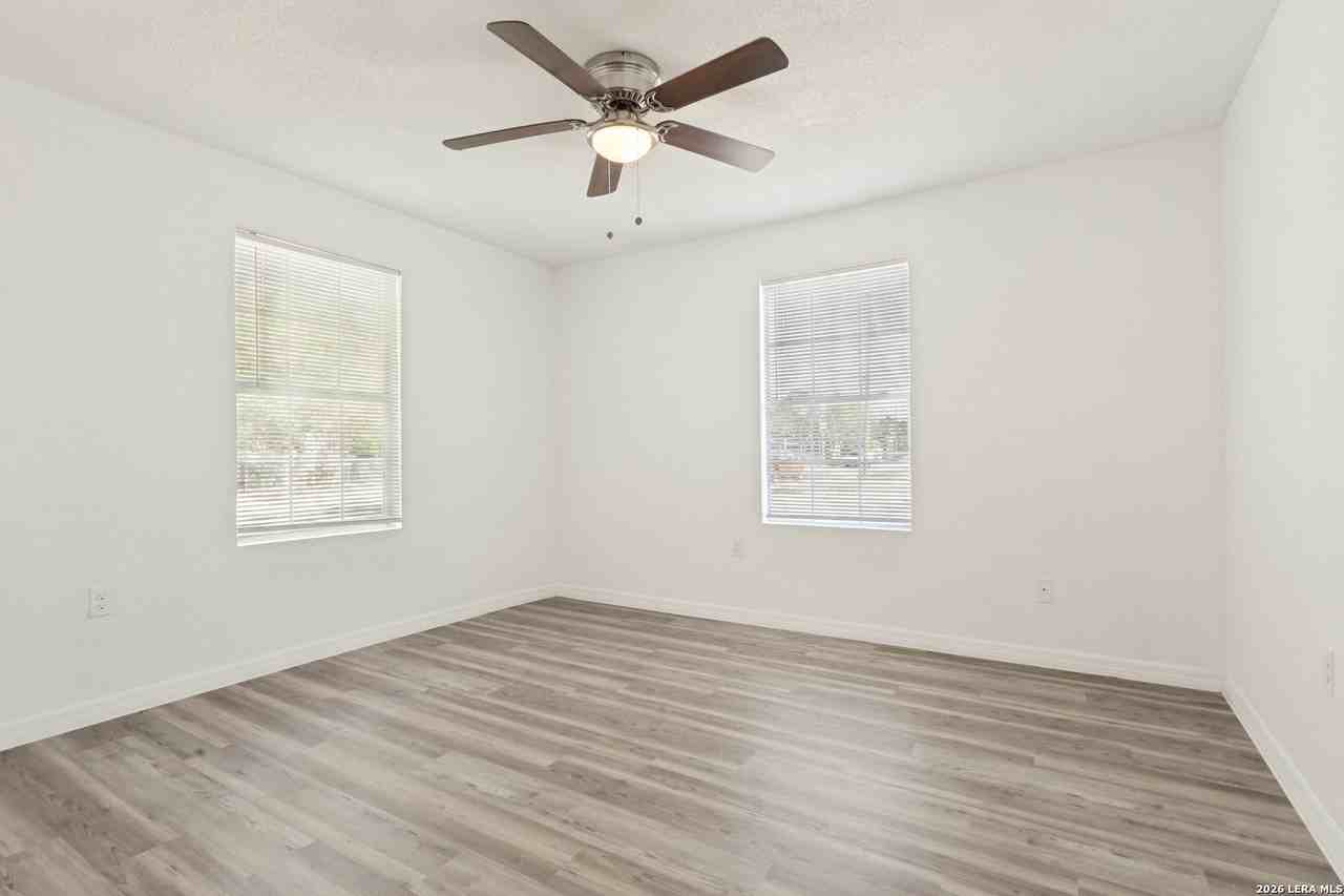 1510 Nw 19th St - Photo 6 of 12