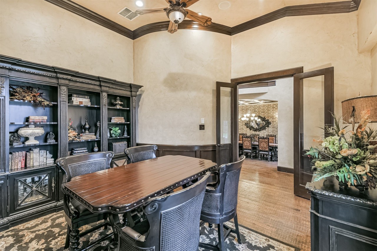 111 Oak Estates Dr - Photo 7 of 49