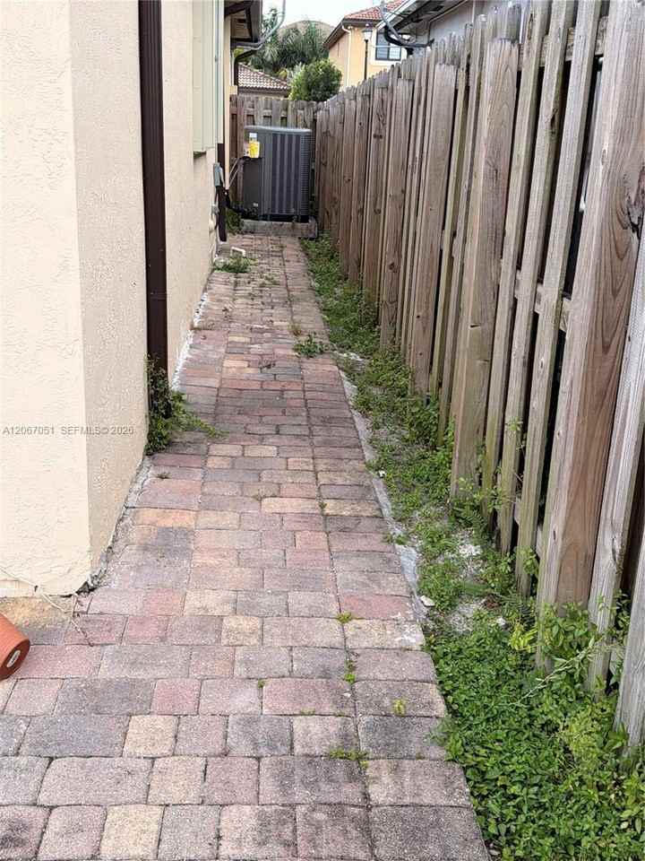 11851 Sw 248th Ter ##0 - Photo 7 of 23