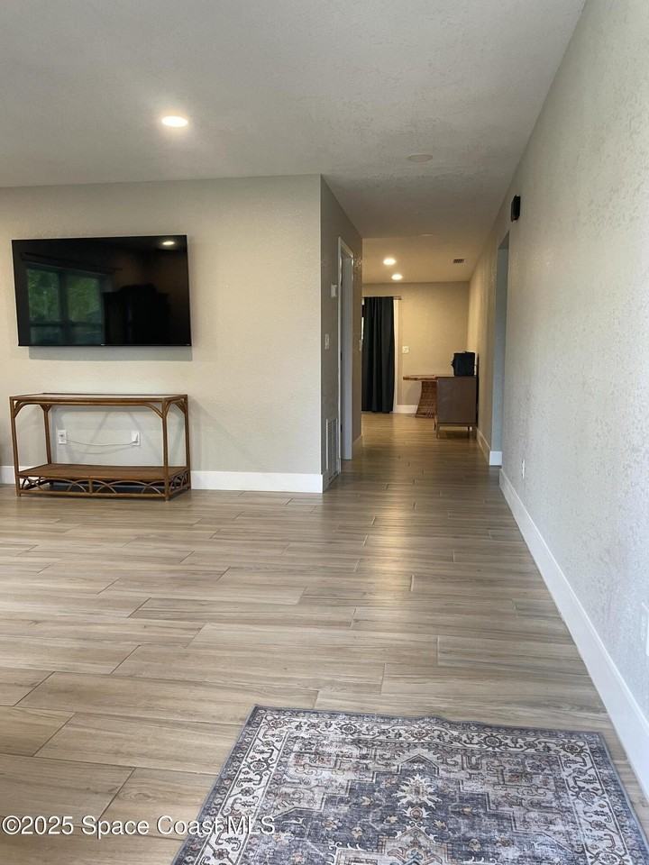 411 Palmetto Ave - Photo 3 of 16