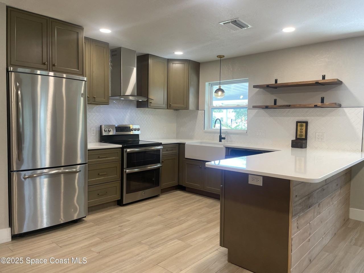 411 Palmetto Ave - Photo 5 of 16