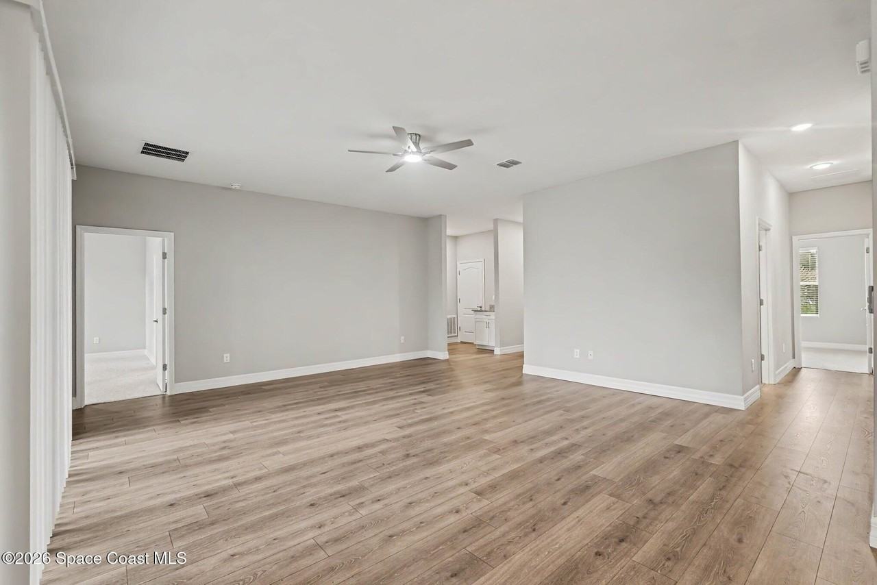 2241 San Filippo Dr Se - Photo 3 of 26