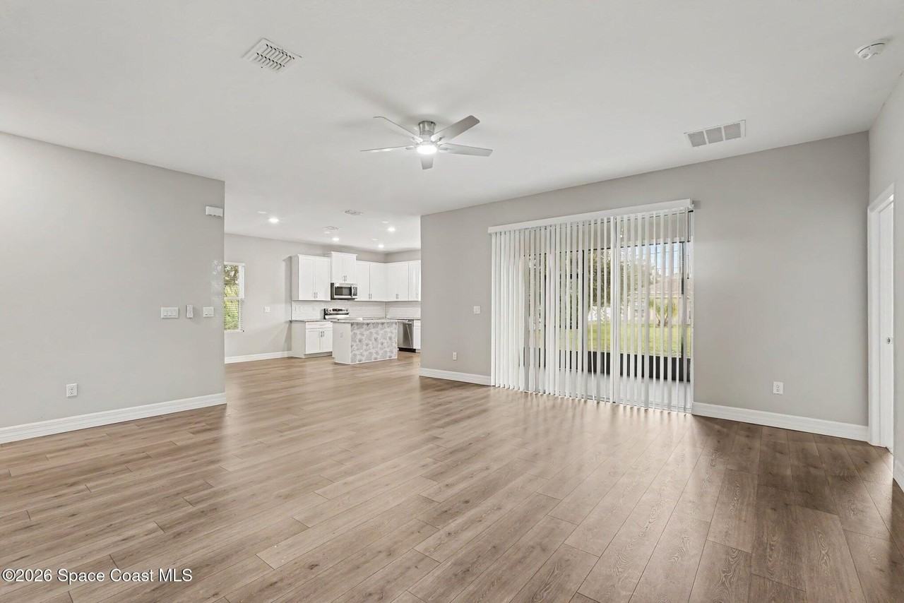 2241 San Filippo Dr Se - Photo 4 of 26