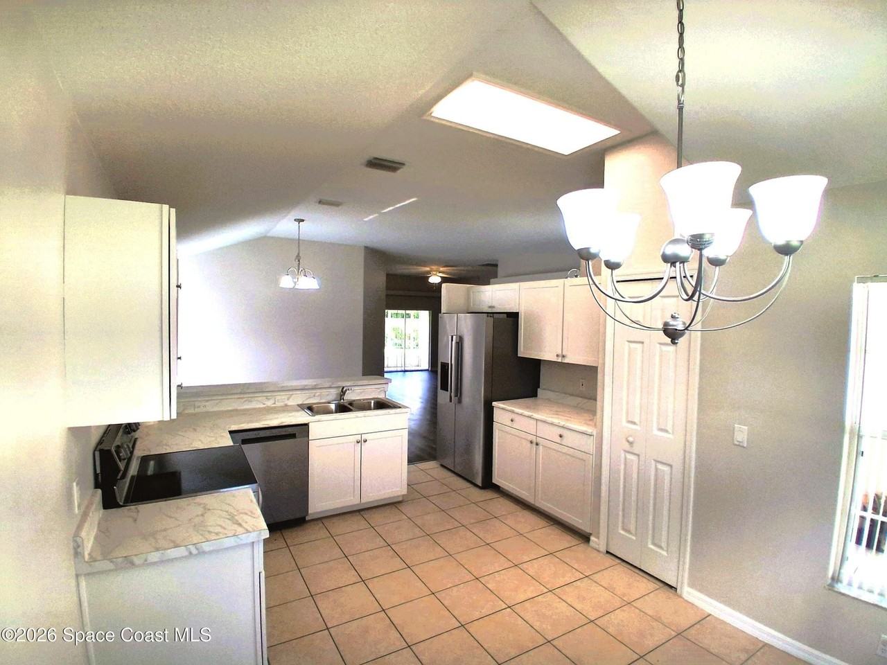 1261 Olde Bailey Ln - Photo 7 of 24
