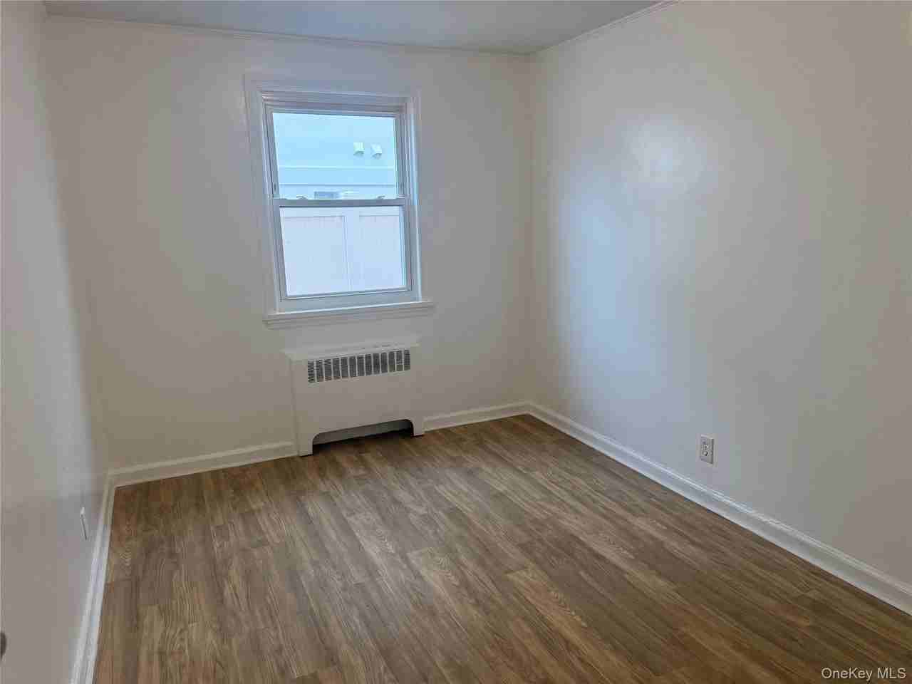 646 E Park Ave - Photo 4 of 11