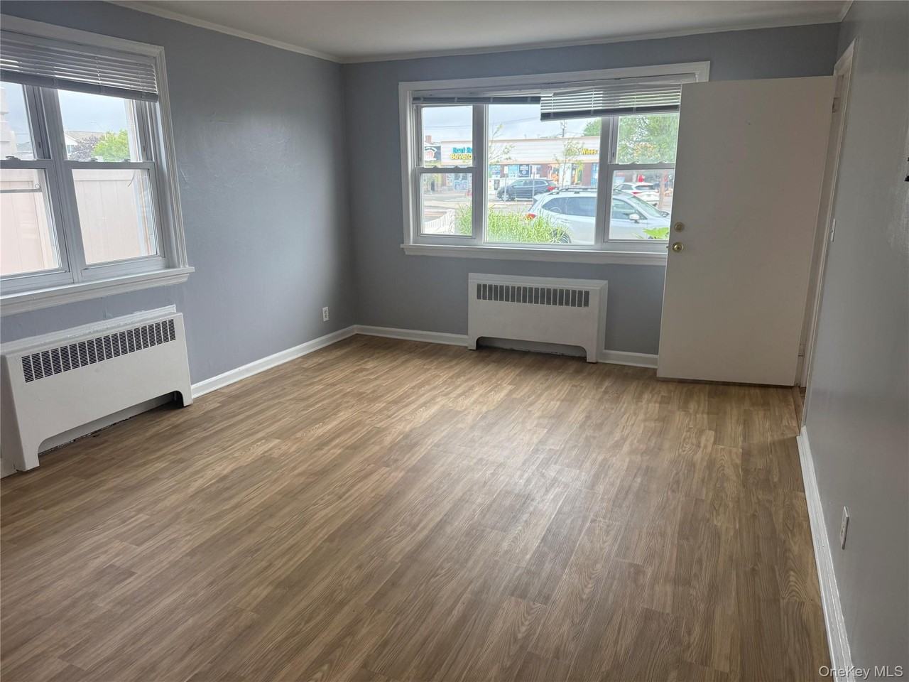 646 E Park Ave - Photo 7 of 11