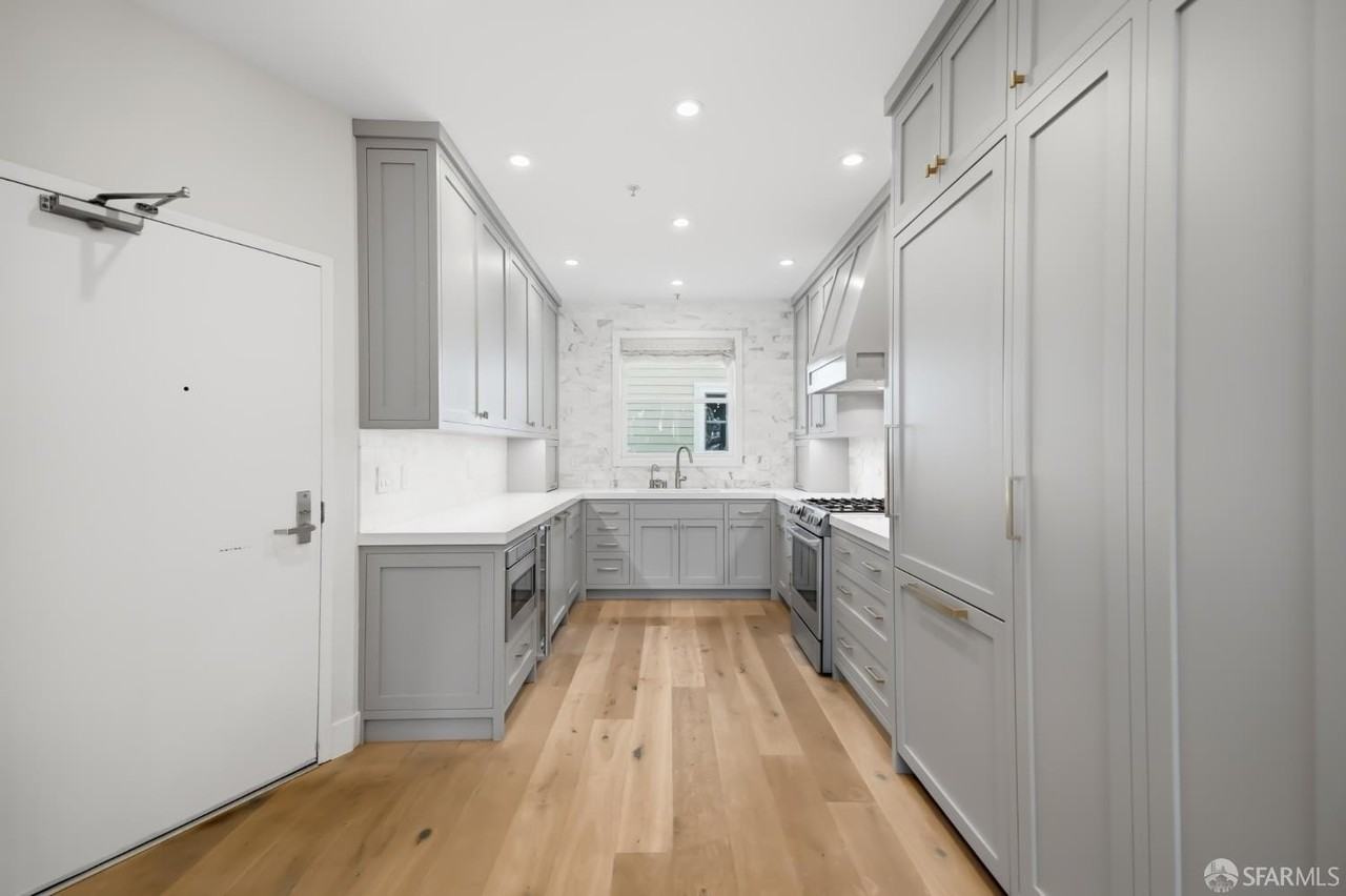 425 14th St #3 - Photo 6 of 42