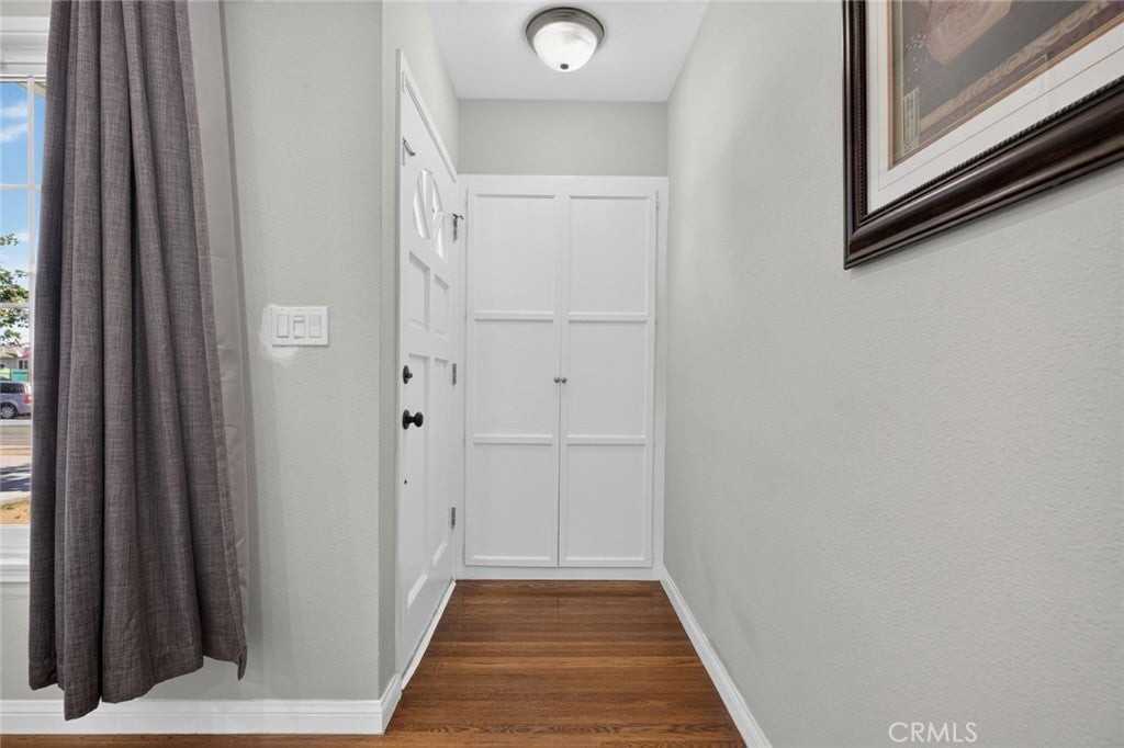 13569 Montague St - Photo 3 of 18