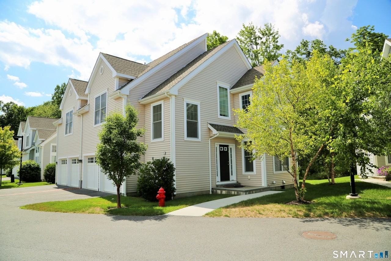 60 Copper Square Dr - Photo 2 of 22