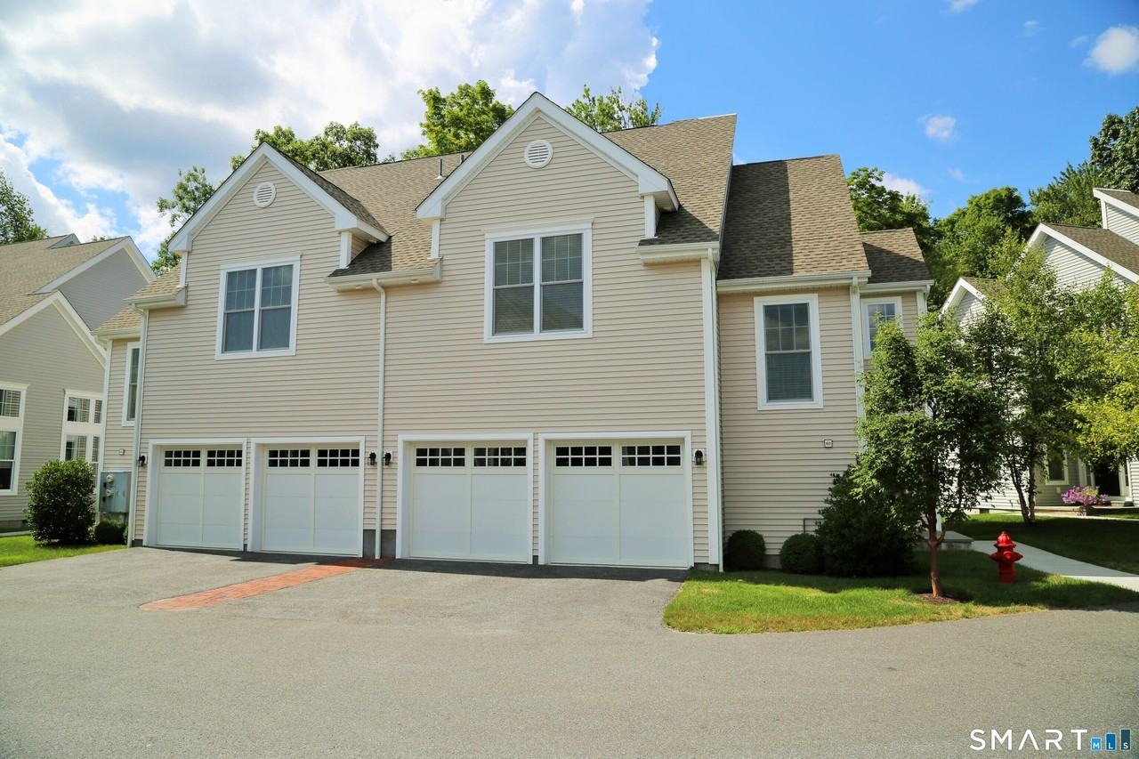 60 Copper Square Dr - Photo 3 of 22