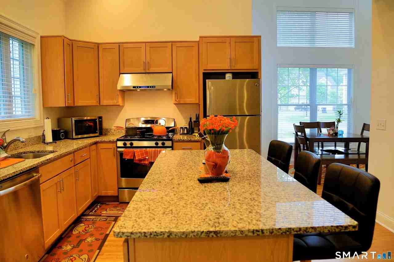 60 Copper Square Dr - Photo 4 of 22