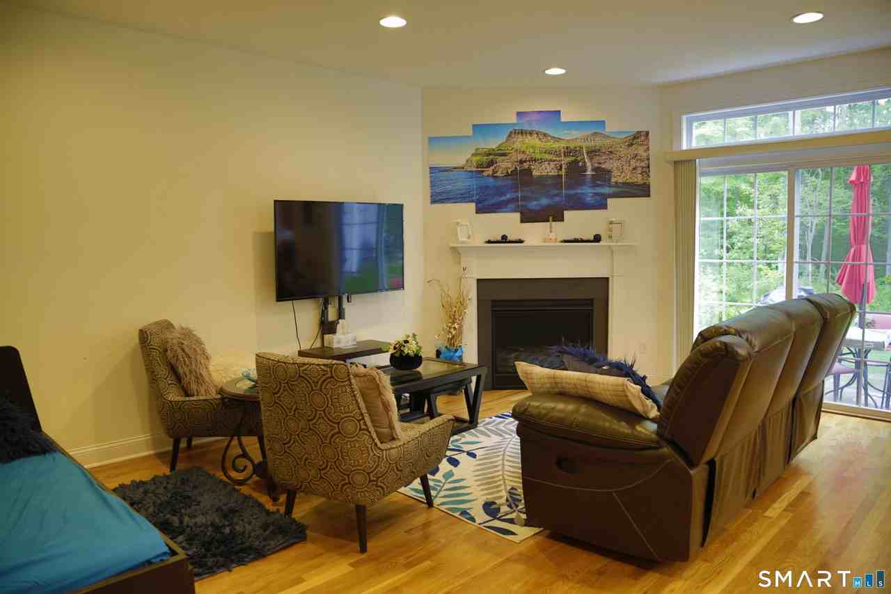 60 Copper Square Dr - Photo 7 of 22