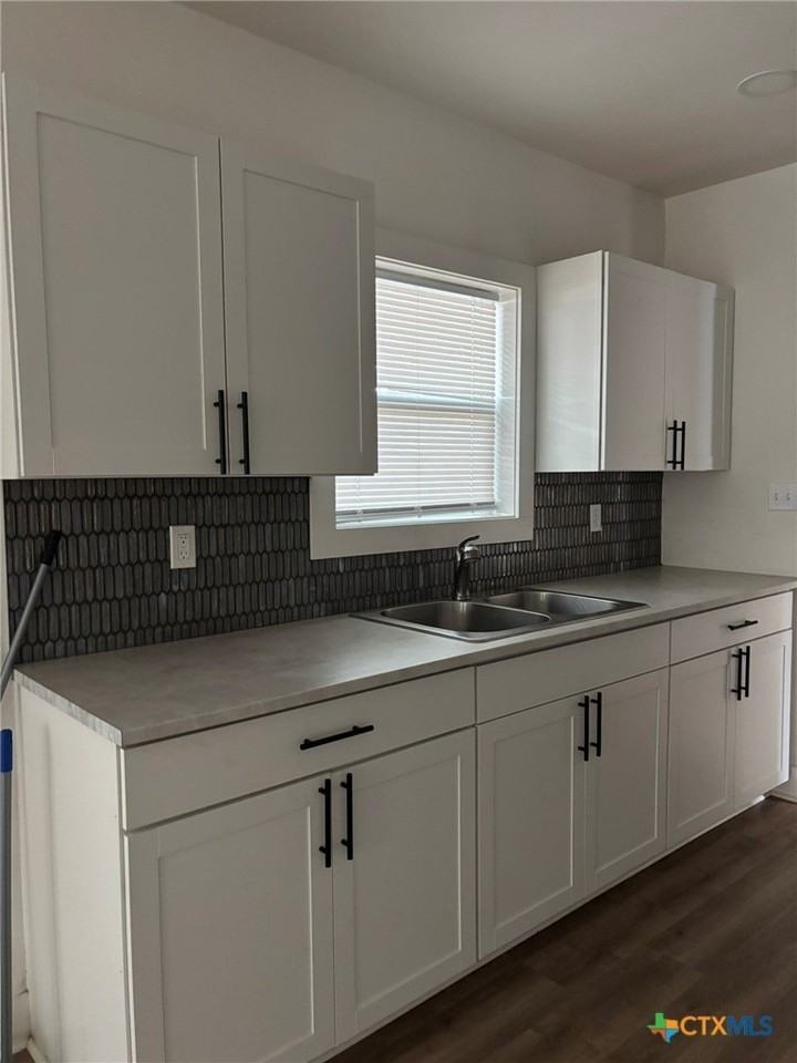 804 S Liberty St - Photo 4 of 12