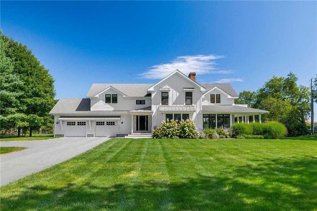 118 Howland Ave