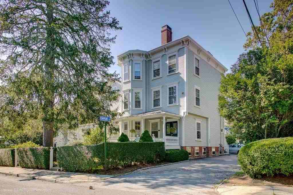 34 Catherine St #A