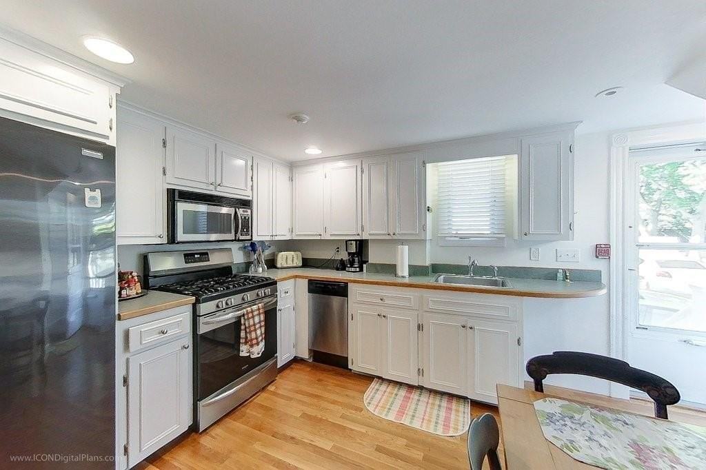 34 Catherine St #A - Photo 7 of 16