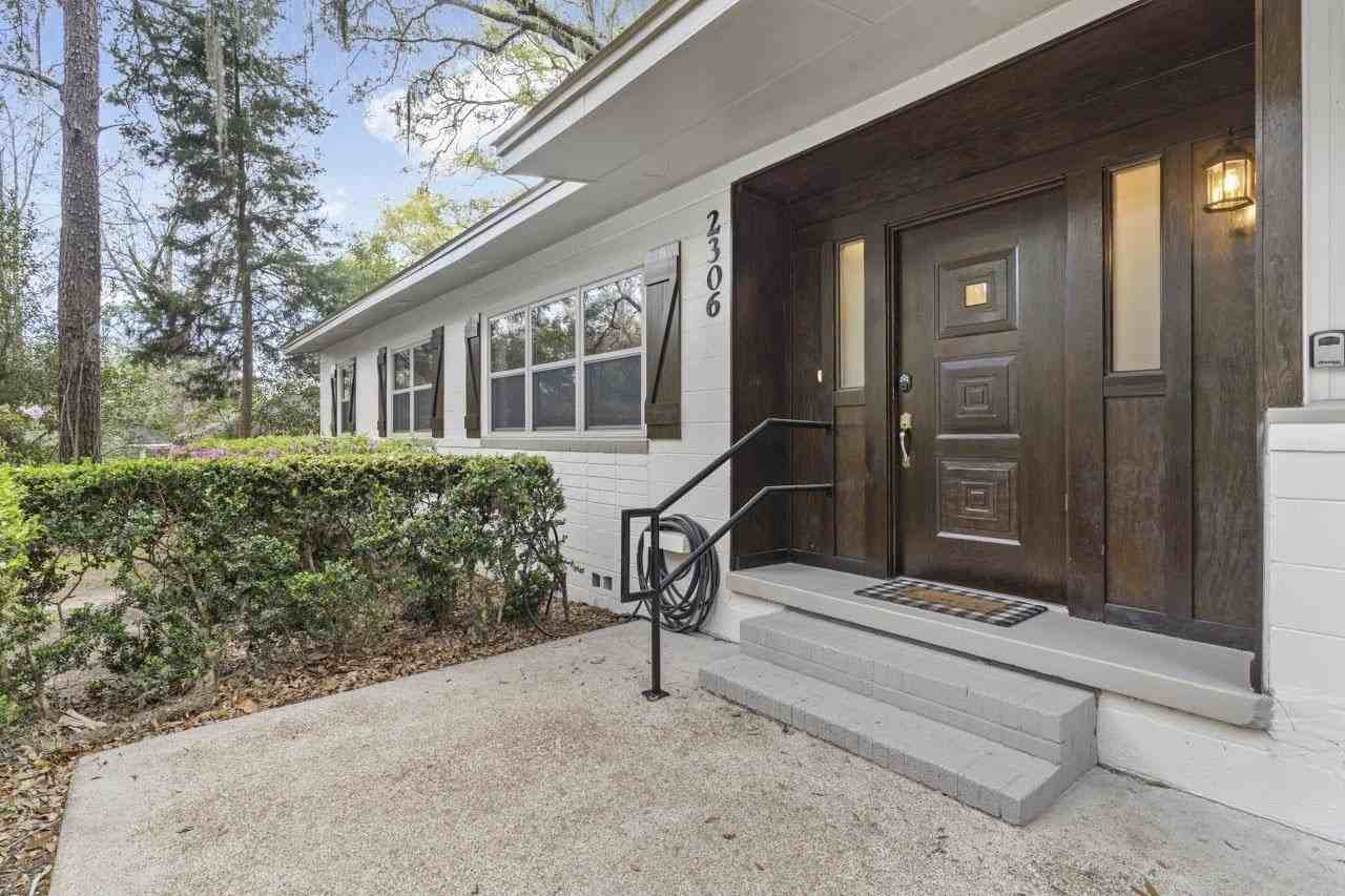 2306 Pontiac Dr
