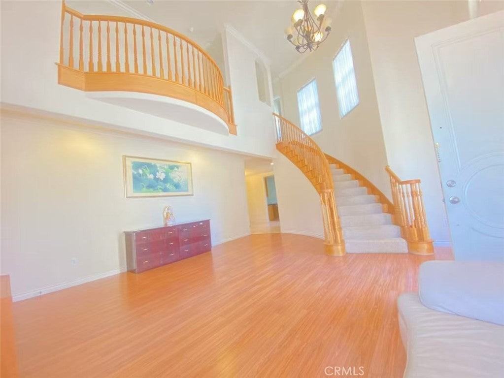8943 Emperor Ave - Photo 5 of 22