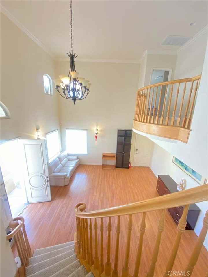8943 Emperor Ave - Photo 6 of 22