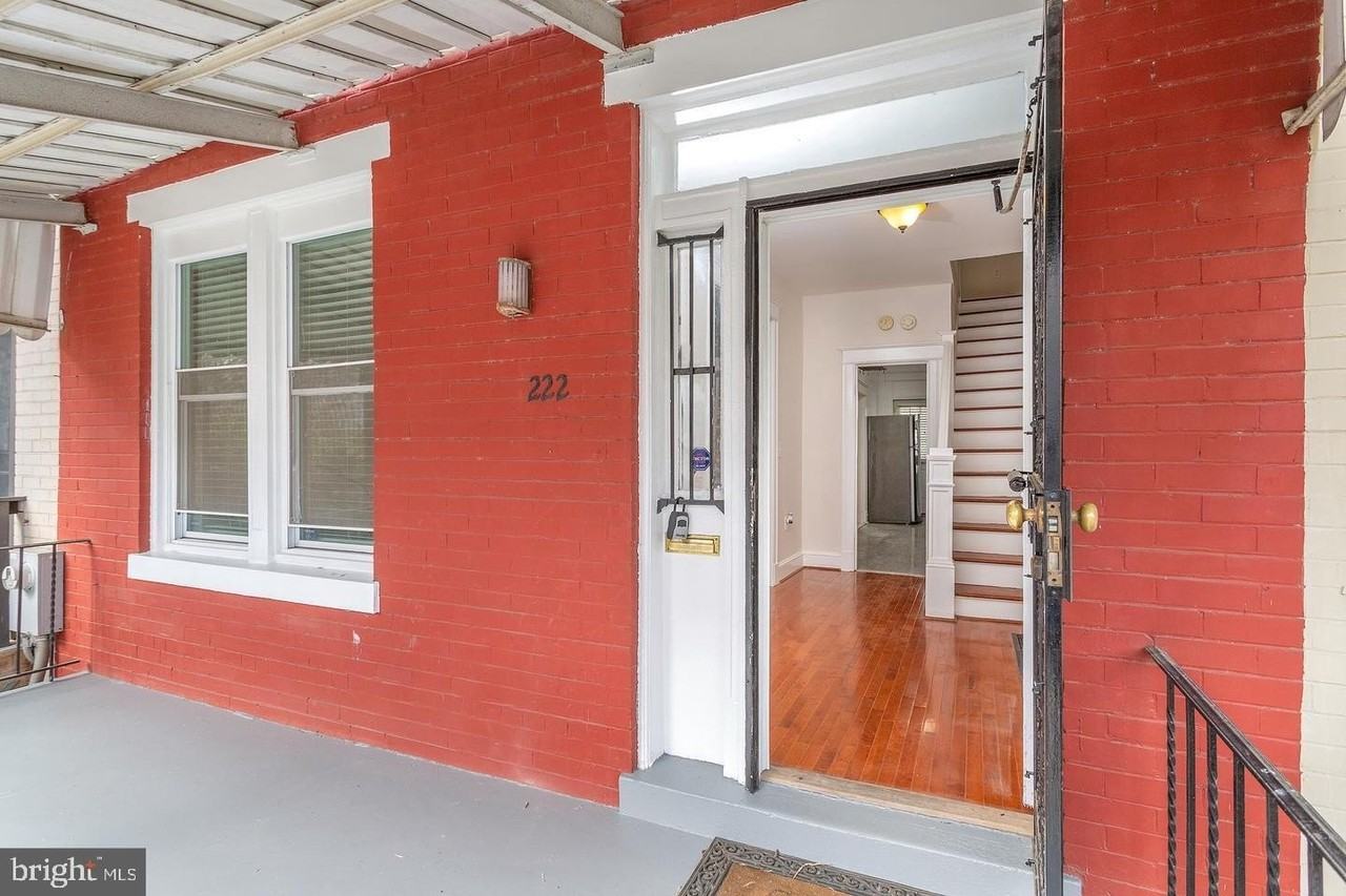222 R St Ne - Photo 4 of 35