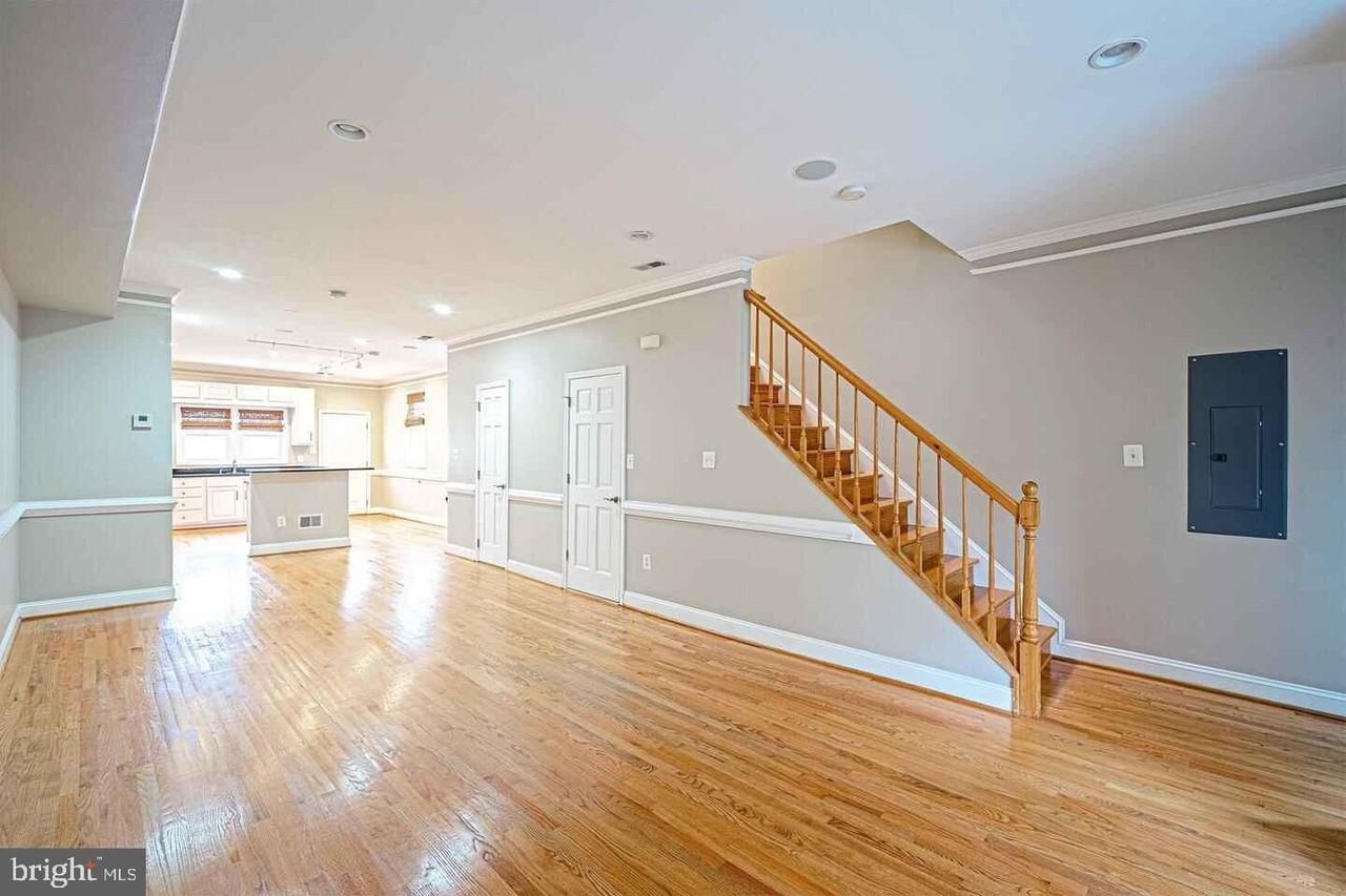 1535 Gales St Ne - Photo 7 of 28