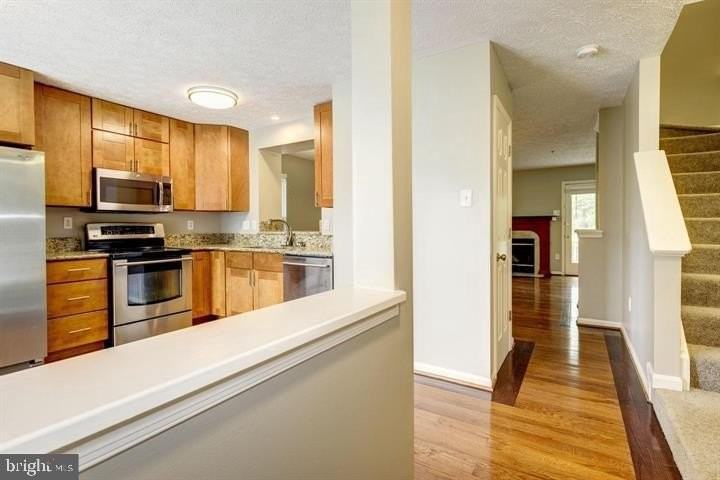 6112 Starburn Path - Photo 2 of 38
