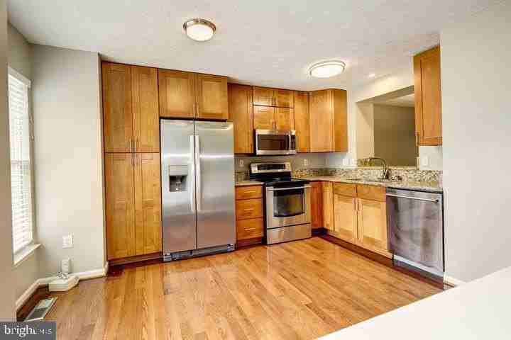 6112 Starburn Path - Photo 3 of 38
