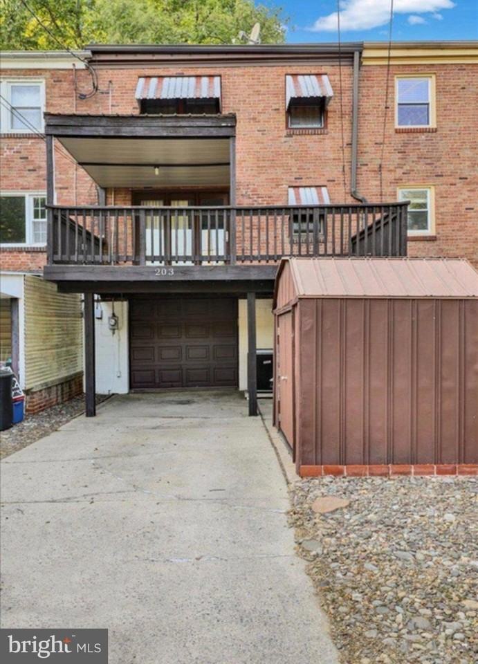203 Sycamore Rd - Photo 2 of 4
