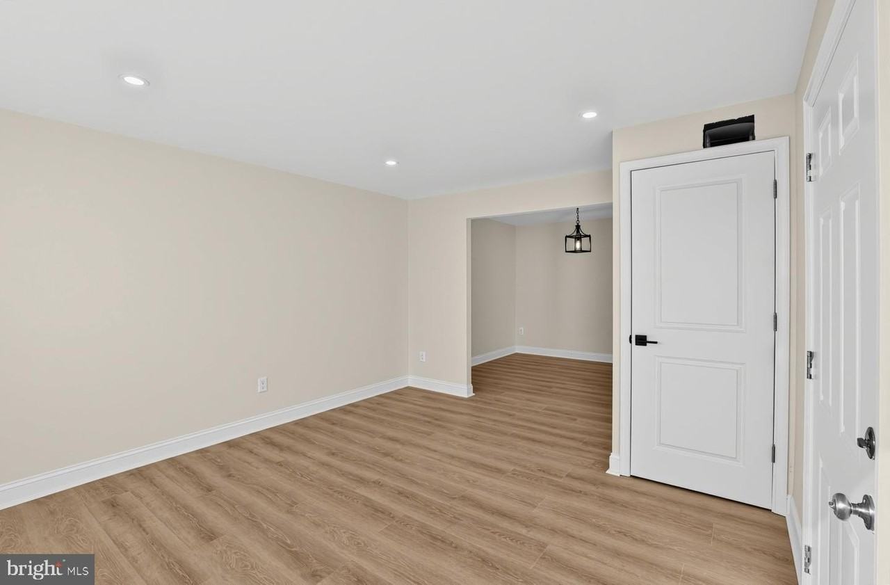 121 Rutledge Ave #B - Photo 4 of 15