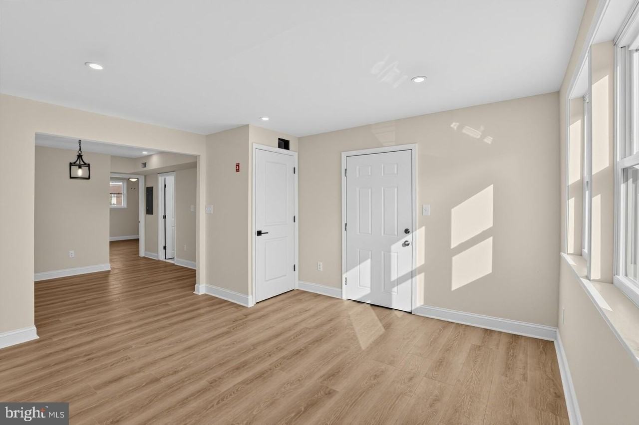 121 Rutledge Ave #B - Photo 5 of 15