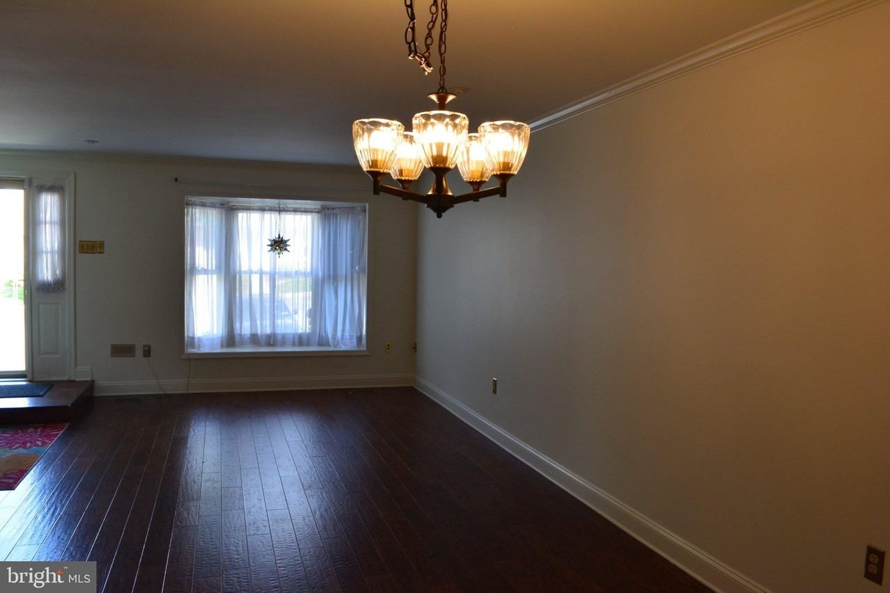 1155 Bramblewood Ct - Photo 7 of 12