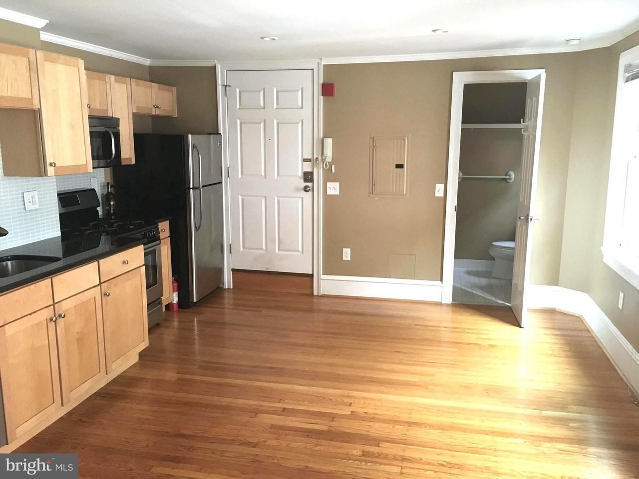 1602 Spruce St #3R - Photo 3 of 12