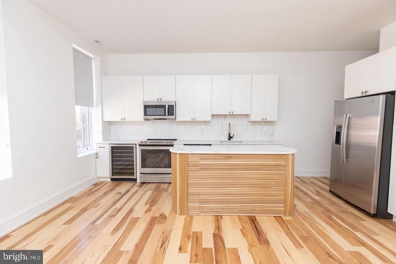 715 S 19th St #1 - Photo 4 of 22