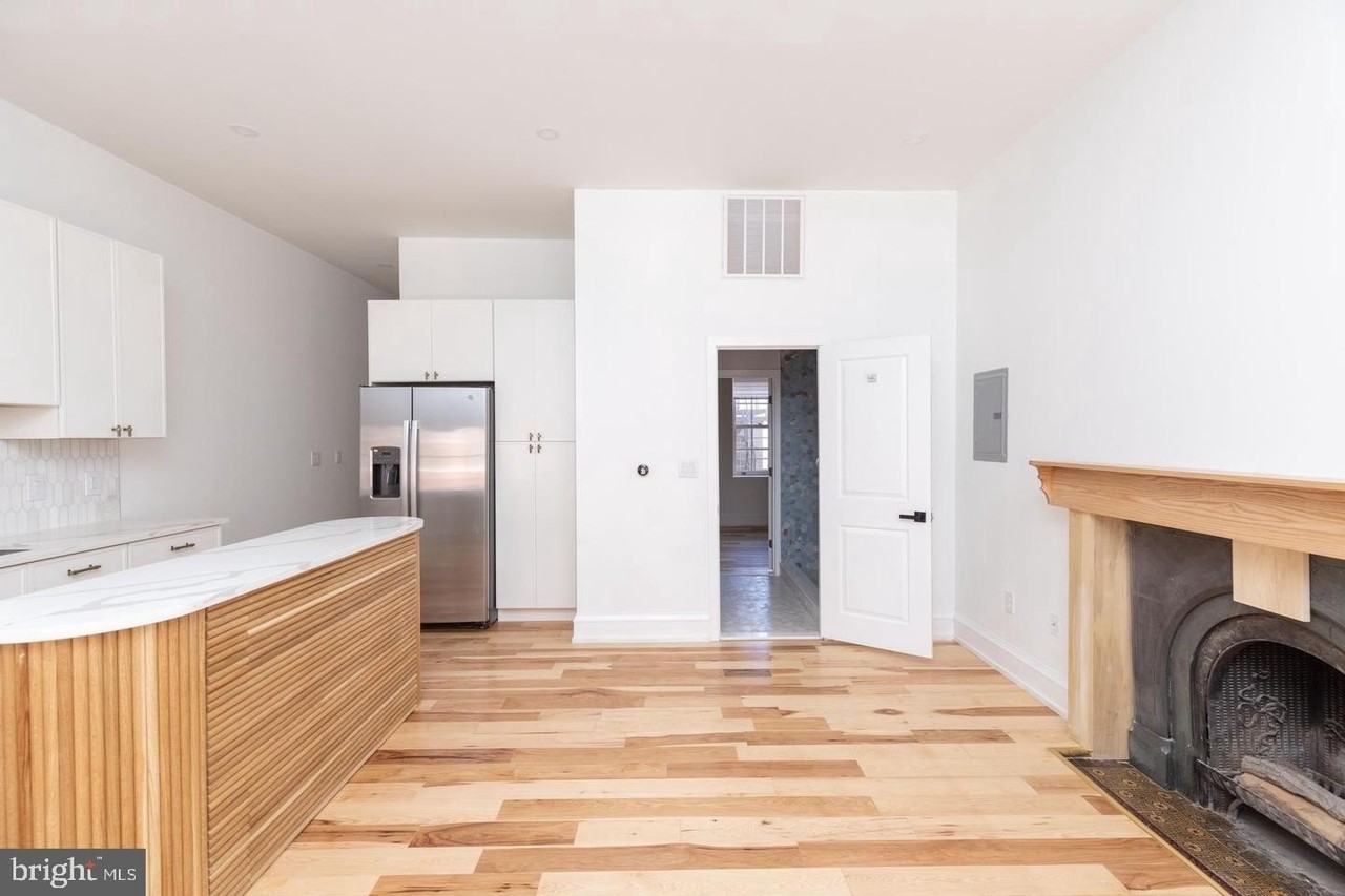 715 S 19th St #1 - Photo 6 of 22