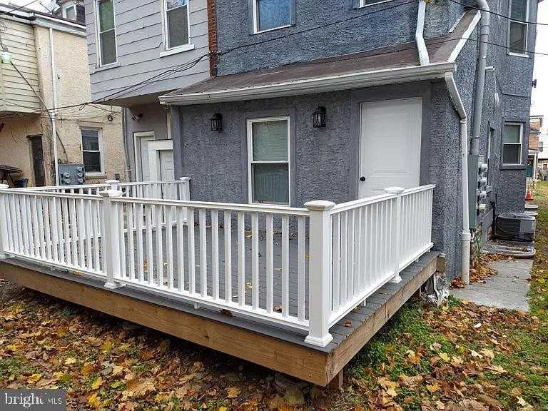 5028 Greene St #1 - Photo 6 of 10