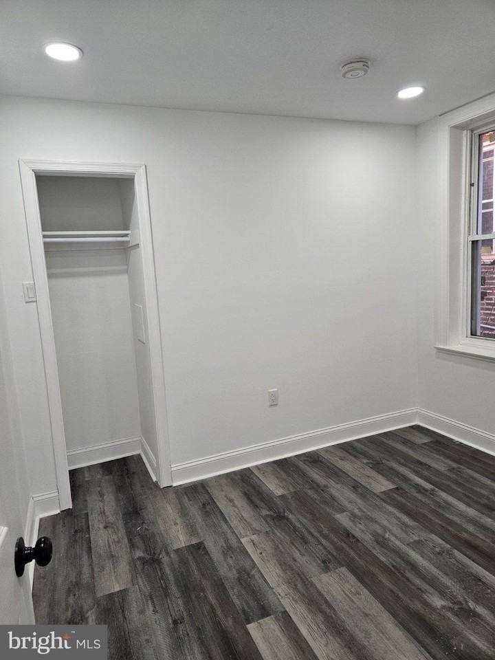521 N 64th St - Photo 4 of 17