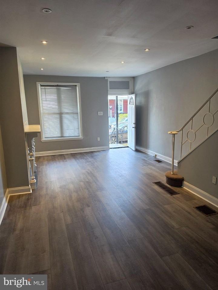 6028 Kershaw St - Photo 2 of 8