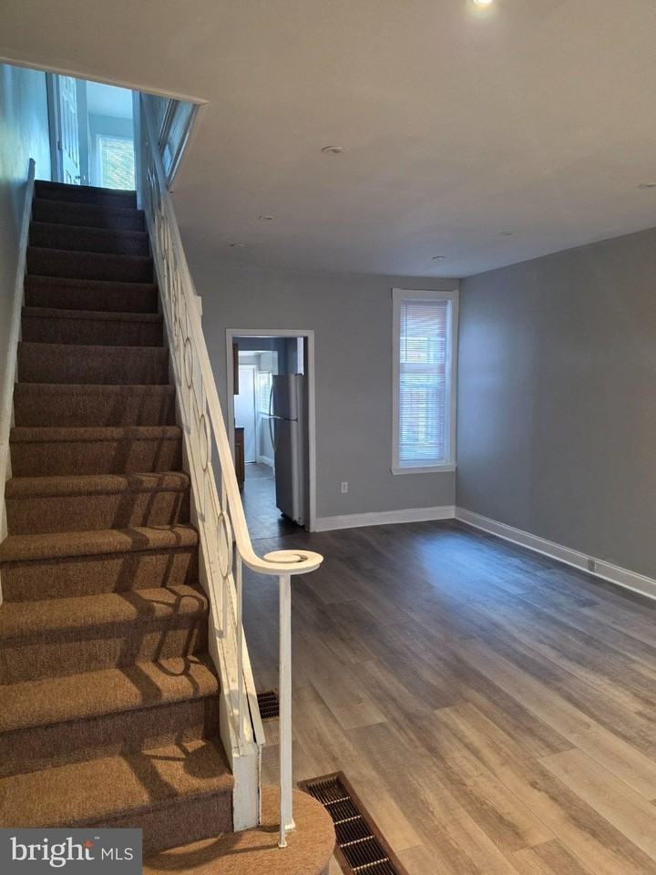 6028 Kershaw St - Photo 4 of 8
