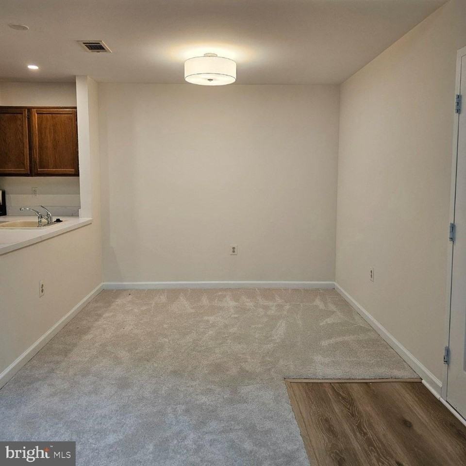 7705 Lexton Pl #E - Photo 4 of 32