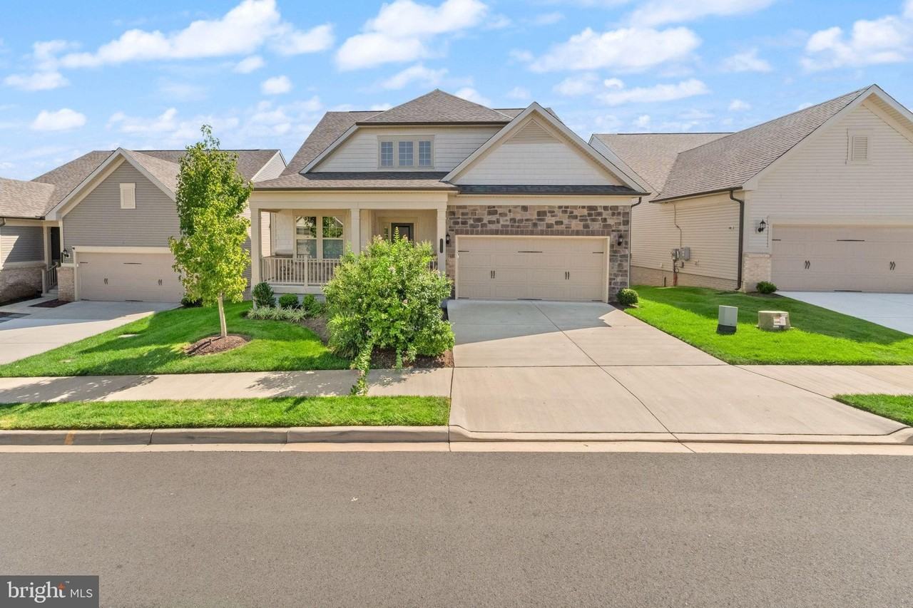 15795 Gardenia Ridge Way - Photo 2 of 50