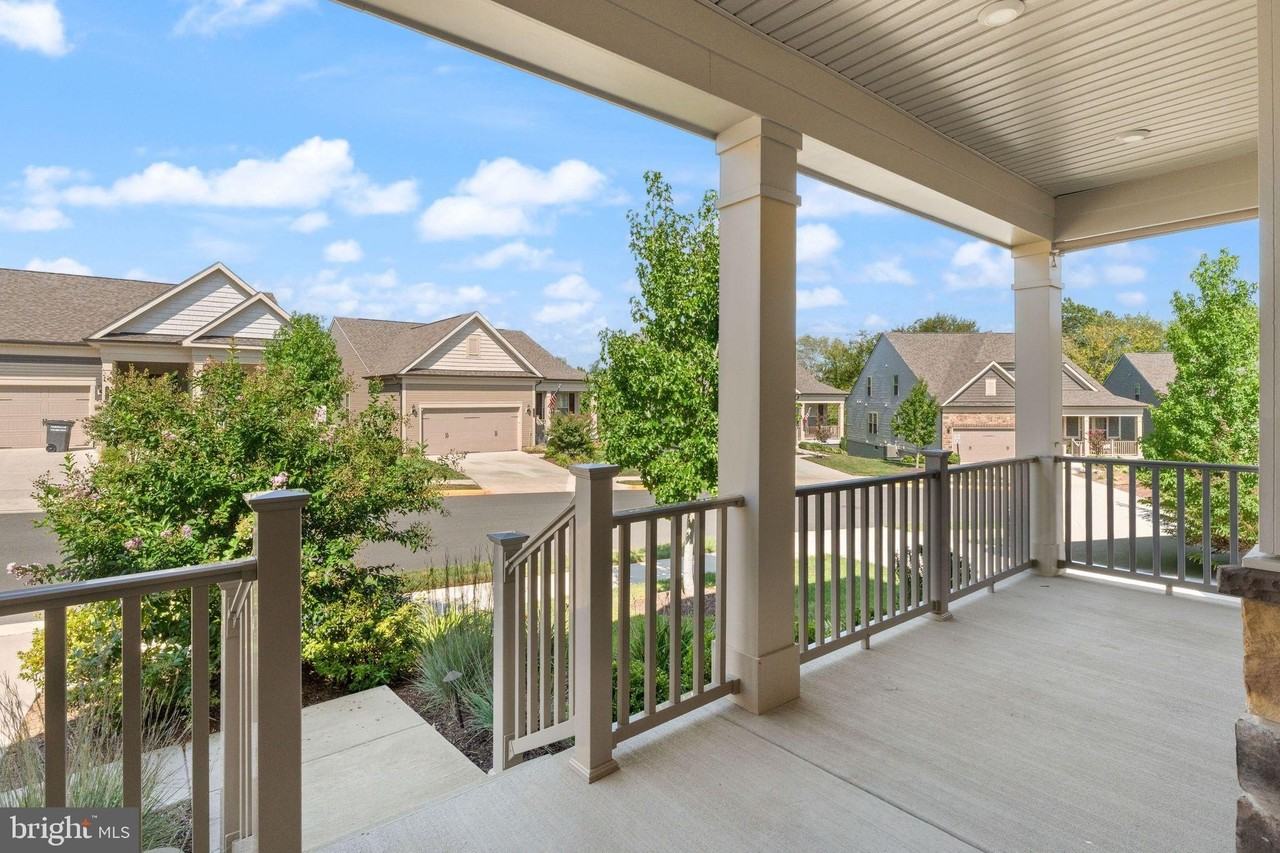 15795 Gardenia Ridge Way - Photo 4 of 50
